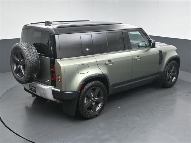2022 Land Rover Defender 110 SE