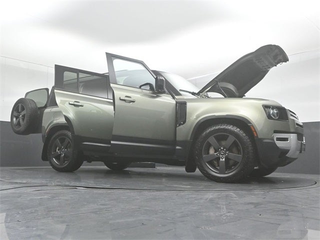 2022 Land Rover Defender 110 SE