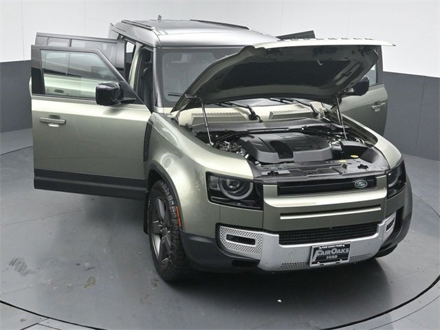 2022 Land Rover Defender 110 SE