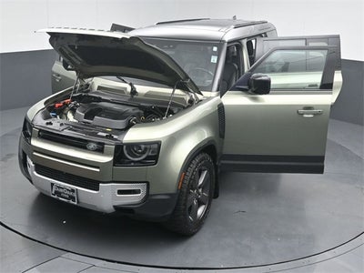 2022 Land Rover Defender 110 SE
