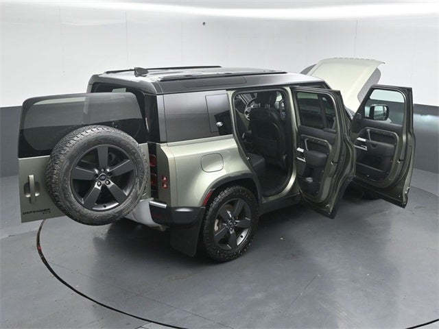 2022 Land Rover Defender 110 SE