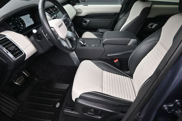 2024 Land Rover Discovery Metropolitan Edition
