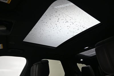 2024 Land Rover Discovery Metropolitan Edition