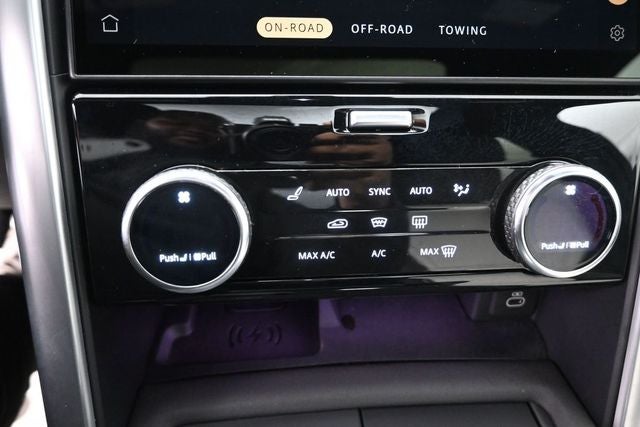 2024 Land Rover Discovery Metropolitan Edition