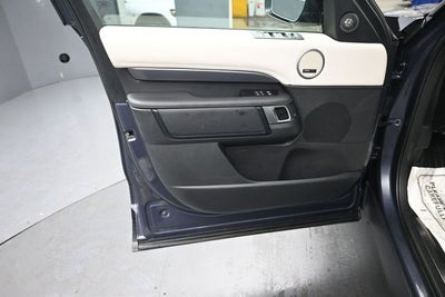 2024 Land Rover Discovery Metropolitan Edition