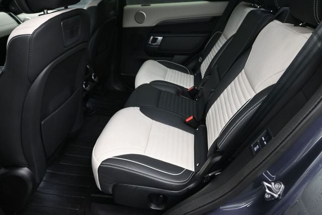 2024 Land Rover Discovery Metropolitan Edition