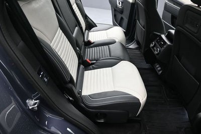 2024 Land Rover Discovery Metropolitan Edition