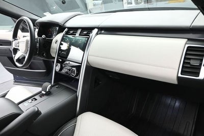 2024 Land Rover Discovery Metropolitan Edition