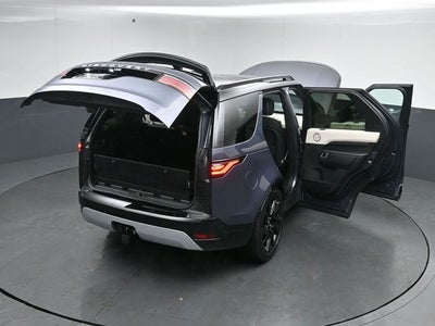 2024 Land Rover Discovery Metropolitan Edition