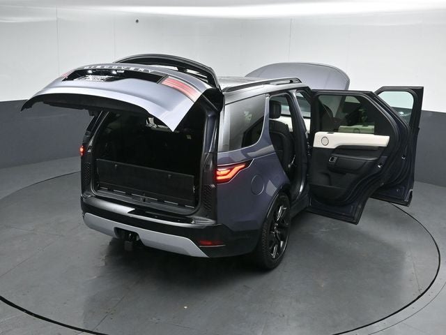 2024 Land Rover Discovery Metropolitan Edition