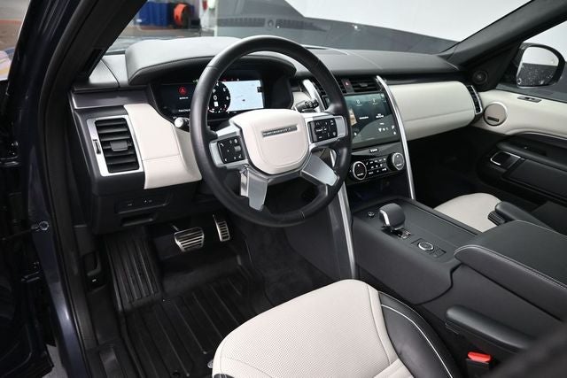 2024 Land Rover Discovery Metropolitan Edition