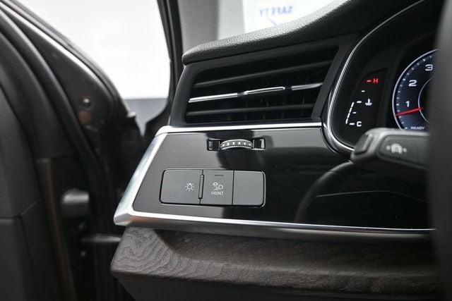2020 Audi Q7 55 Premium quattro