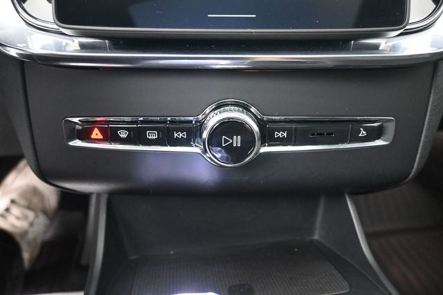 2025 Volvo XC90 B6 Plus 6-Seater 2025.5
