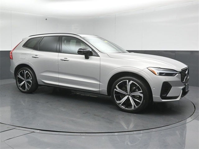 2022 Volvo XC60 Recharge Plug-In Hybrid T8 R-Design