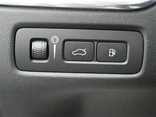 2022 Volvo XC60 Recharge Plug-In Hybrid T8 R-Design