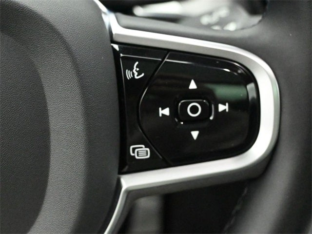 2022 Volvo XC60 Recharge Plug-In Hybrid T8 R-Design