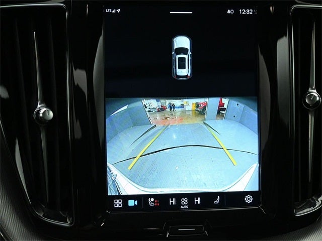 2022 Volvo XC60 Recharge Plug-In Hybrid T8 R-Design