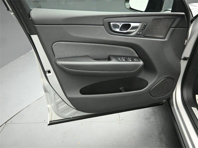 2022 Volvo XC60 Recharge Plug-In Hybrid T8 R-Design