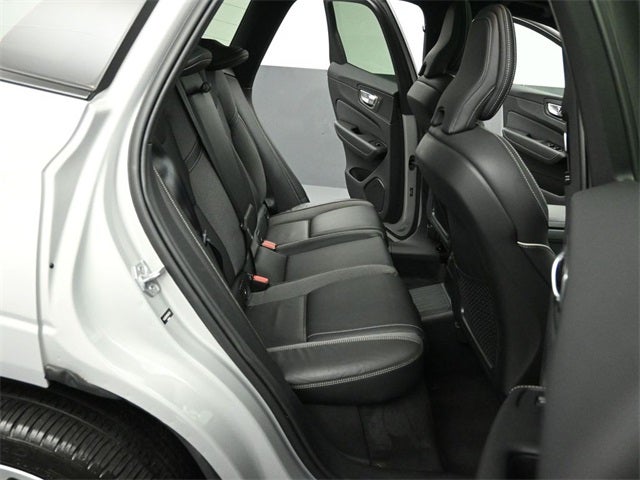 2022 Volvo XC60 Recharge Plug-In Hybrid T8 R-Design