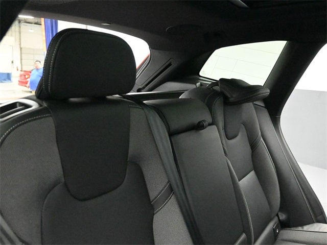 2022 Volvo XC60 Recharge Plug-In Hybrid T8 R-Design