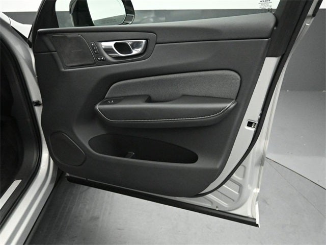 2022 Volvo XC60 Recharge Plug-In Hybrid T8 R-Design