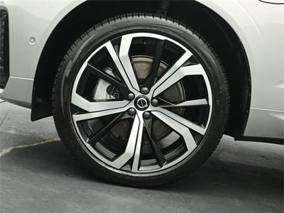 2022 Volvo XC60 Recharge Plug-In Hybrid T8 R-Design