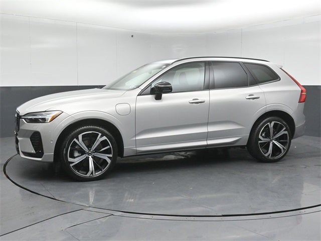 2022 Volvo XC60 Recharge Plug-In Hybrid T8 R-Design