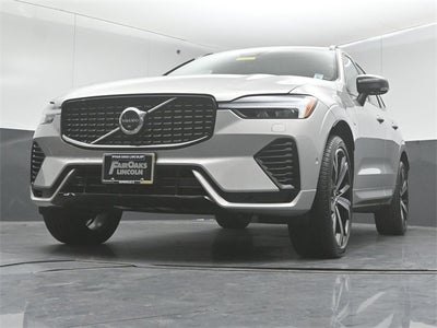 2022 Volvo XC60 Recharge Plug-In Hybrid T8 R-Design