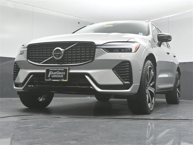 2022 Volvo XC60 Recharge Plug-In Hybrid T8 R-Design