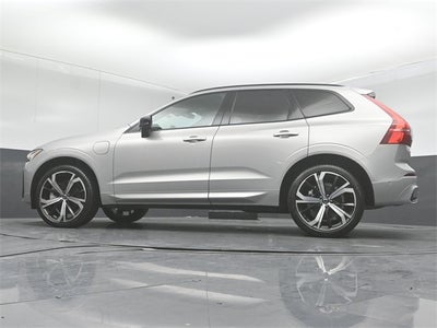 2022 Volvo XC60 Recharge Plug-In Hybrid T8 R-Design