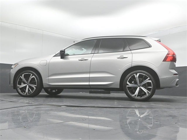 2022 Volvo XC60 Recharge Plug-In Hybrid T8 R-Design