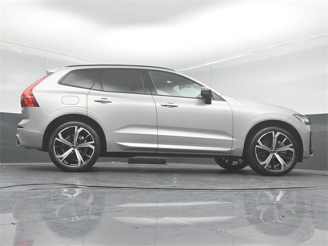 2022 Volvo XC60 Recharge Plug-In Hybrid T8 R-Design