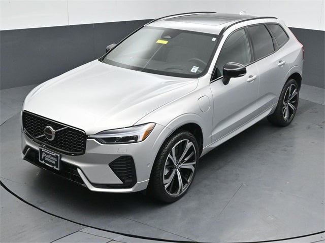 2022 Volvo XC60 Recharge Plug-In Hybrid T8 R-Design