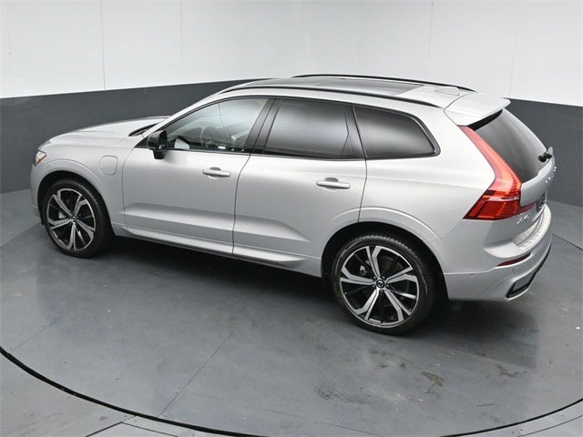 2022 Volvo XC60 Recharge Plug-In Hybrid T8 R-Design