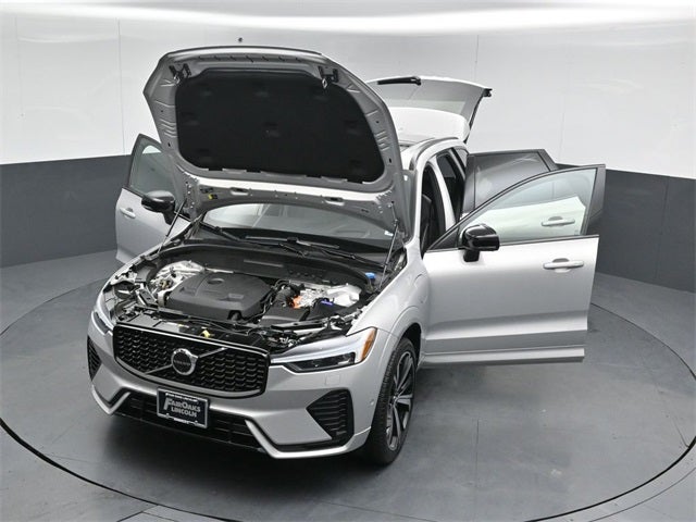 2022 Volvo XC60 Recharge Plug-In Hybrid T8 R-Design