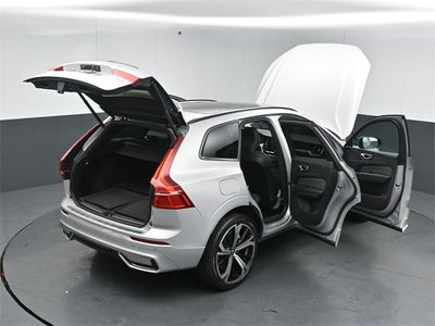 2022 Volvo XC60 Recharge Plug-In Hybrid T8 R-Design