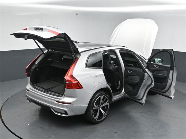 2022 Volvo XC60 Recharge Plug-In Hybrid T8 R-Design
