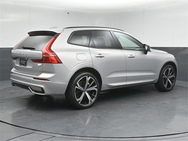 2022 Volvo XC60 Recharge Plug-In Hybrid T8 R-Design
