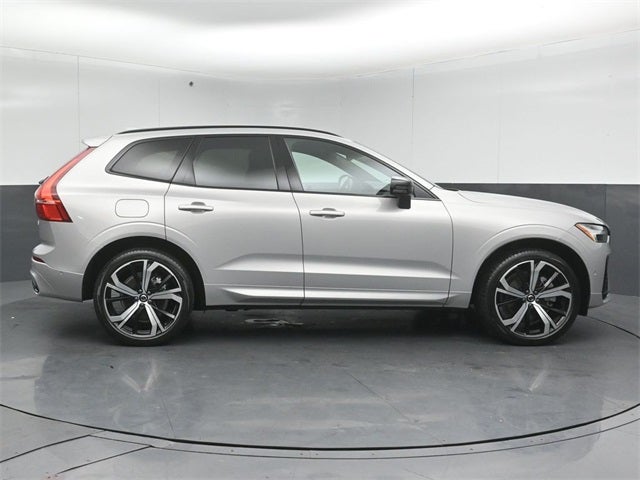 2022 Volvo XC60 Recharge Plug-In Hybrid T8 R-Design