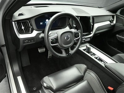 2022 Volvo XC60 Recharge Plug-In Hybrid T8 R-Design