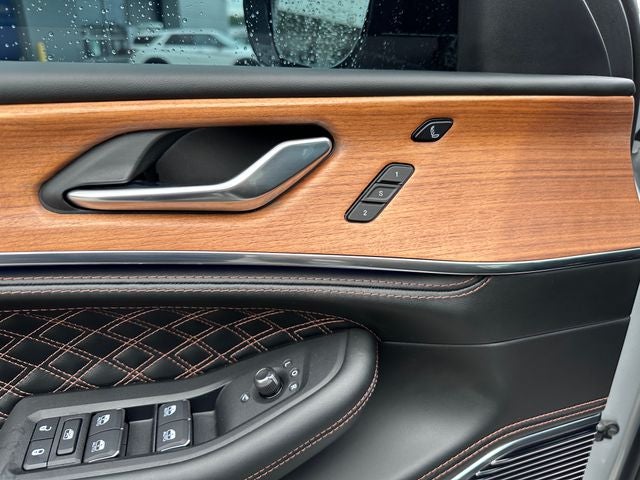2025 Jeep Grand Cherokee L Summit