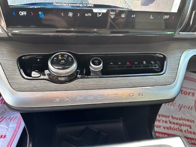 2025 Ford Expedition Platinum