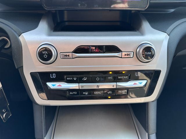 2021 Ford Explorer Base