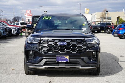 2025 Ford Explorer Platinum