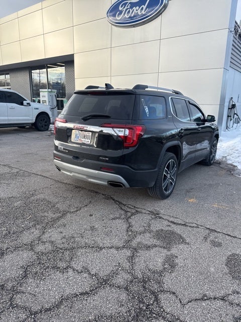 2021 GMC Acadia SLT