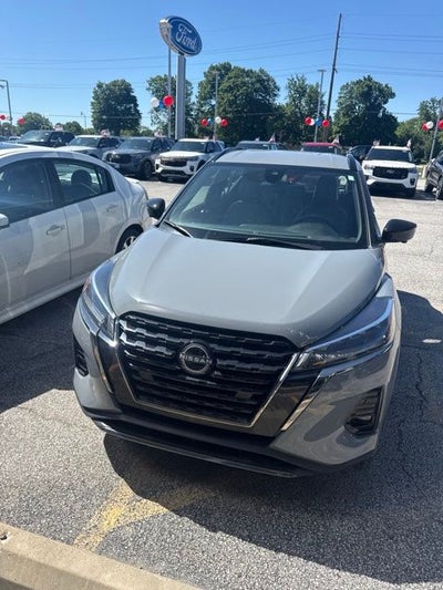 2024 Nissan Kicks SR