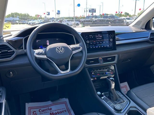 2025 Volkswagen Taos 1.5T SE Black