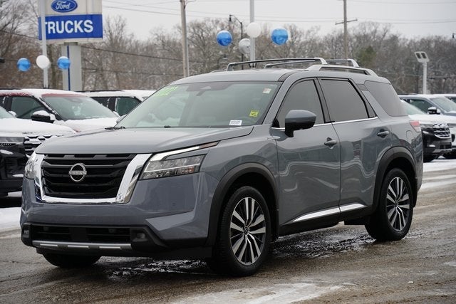 2022 Nissan Pathfinder Platinum