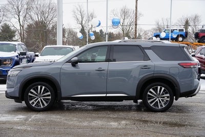 2022 Nissan Pathfinder Platinum
