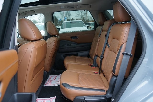 2022 Nissan Pathfinder Platinum